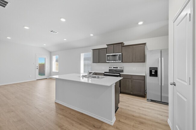 Foto del edificio - 2111 Texoma Pkwy