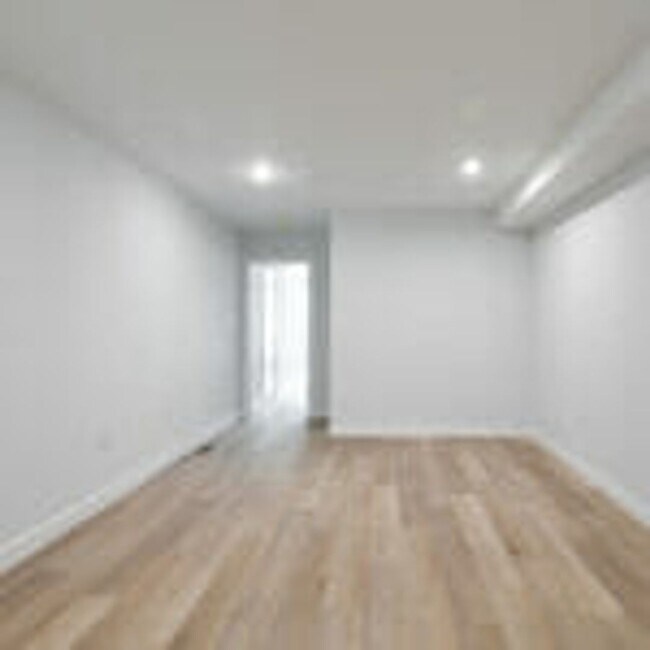 Foto del edificio - 645 Brooklyn St