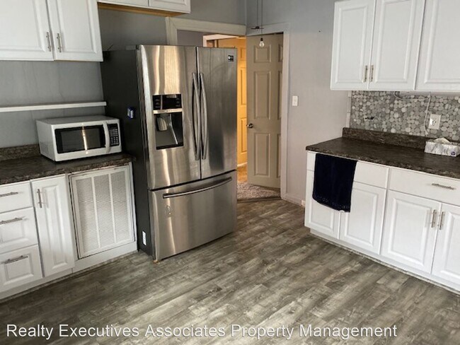Foto del edificio - 2 br, 1 bath House - 224 Russell Road