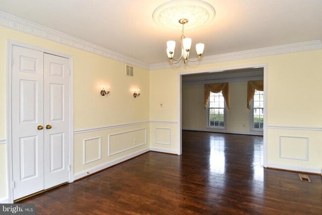 Building Photo - 1221 Forestville Dr