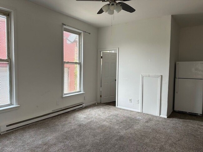 Building Photo - 1306 Vernon St