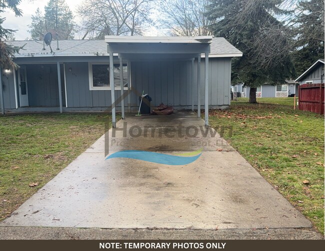 Building Photo - 2711-13 N 10th Pl