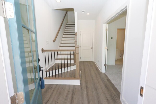 Foto del edificio - 3464 Benedict Pl