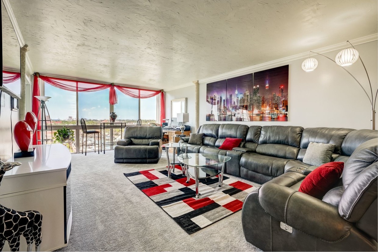 301 Lake Shore Dr, Lake Park, FL 33403 Condo for Rent in Lake Park