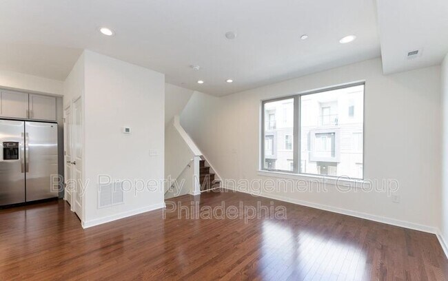 Building Photo - 2131 Kensington Walk