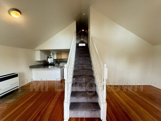 Building Photo - 4805 SE Malden Dr
