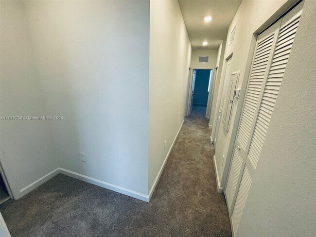 Foto del edificio - 12841 SW 243rd Ter