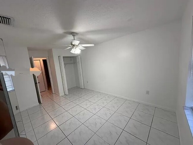 Foto del edificio - 7680 SW 156th Ct