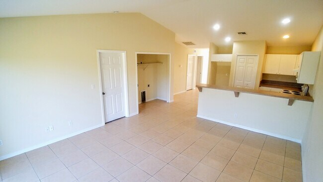 Foto del edificio - 4528 24th St SW