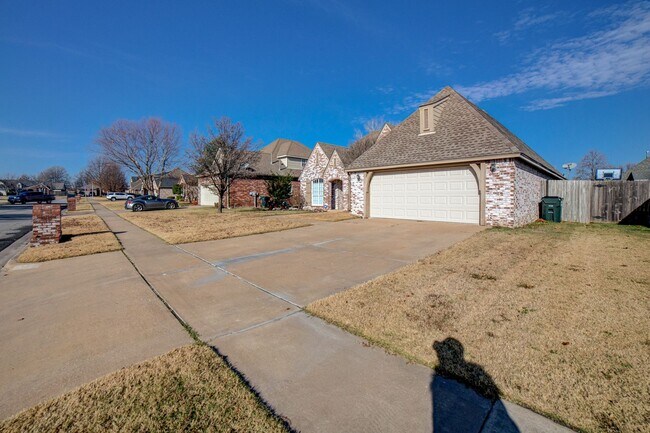 Foto del edificio - 3 Bed | 2 Bath in Owasso!