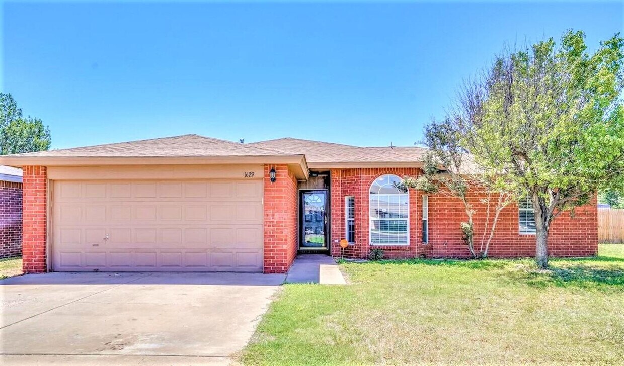 Foto principal - 6129 9th St