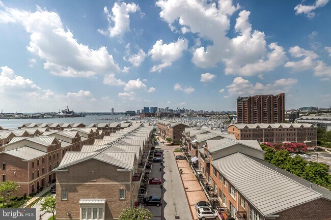 Building Photo - 2702 Lighthouse Point E