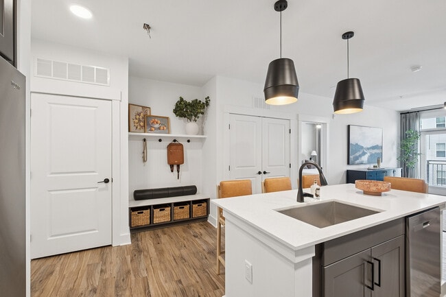 Perfecto para el entretenimiento y las comidas diarias. - The Rowley