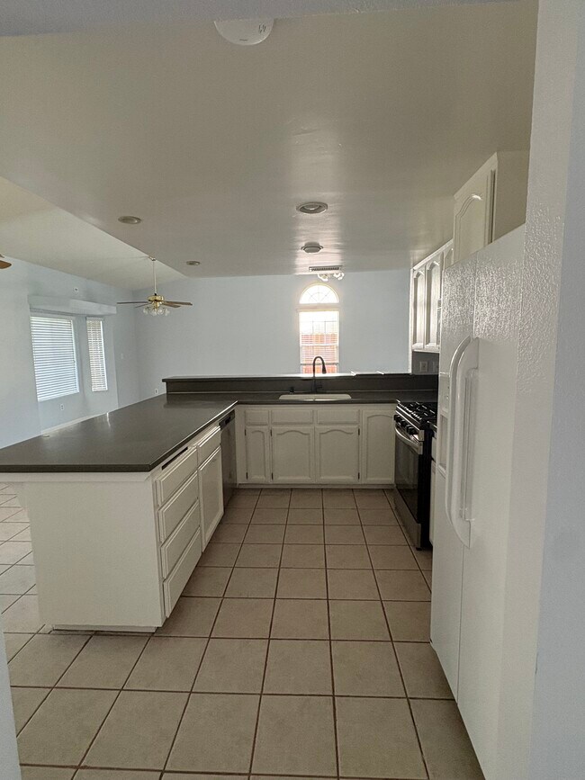 Foto del edificio - 3800 Collier St