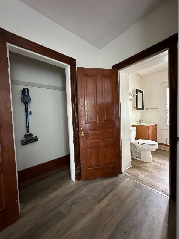 221 N Poplar Ave Unit A, Waynesboro, VA 22980 Room for Rent in