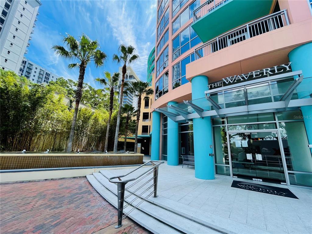 Foto principal - 322 E Central Blvd