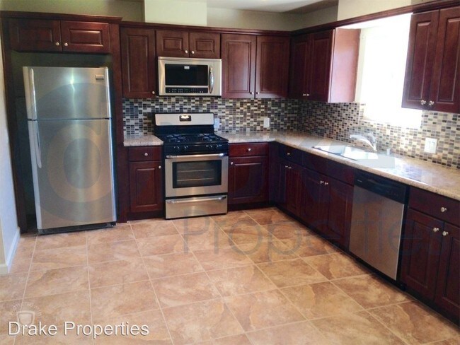 Building Photo - 3 br, 2 bath House - 3518 Gay Way