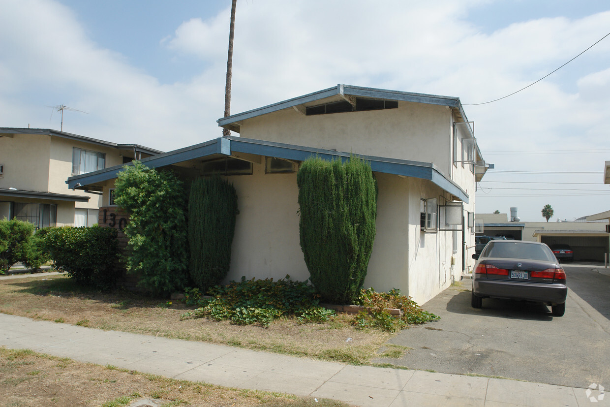 Building Photo - 130 S California St