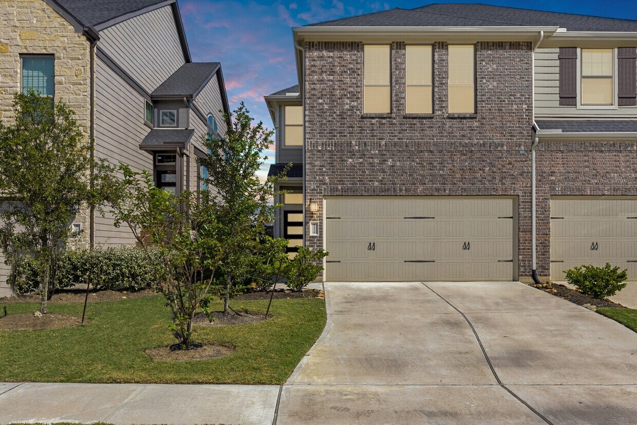 Foto principal - 5215 Pr Ter Ln