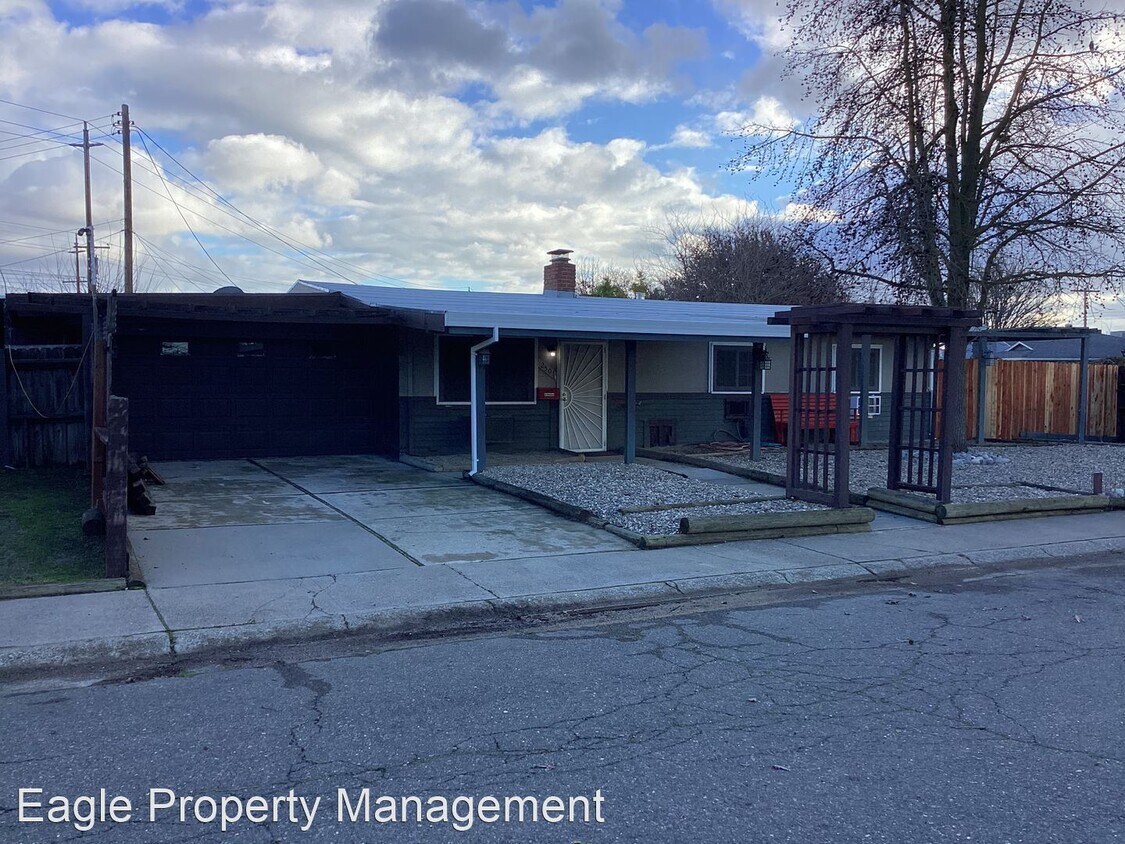 Primary Photo - 3 br, 1 bath House - 2501 Fernandez Dr