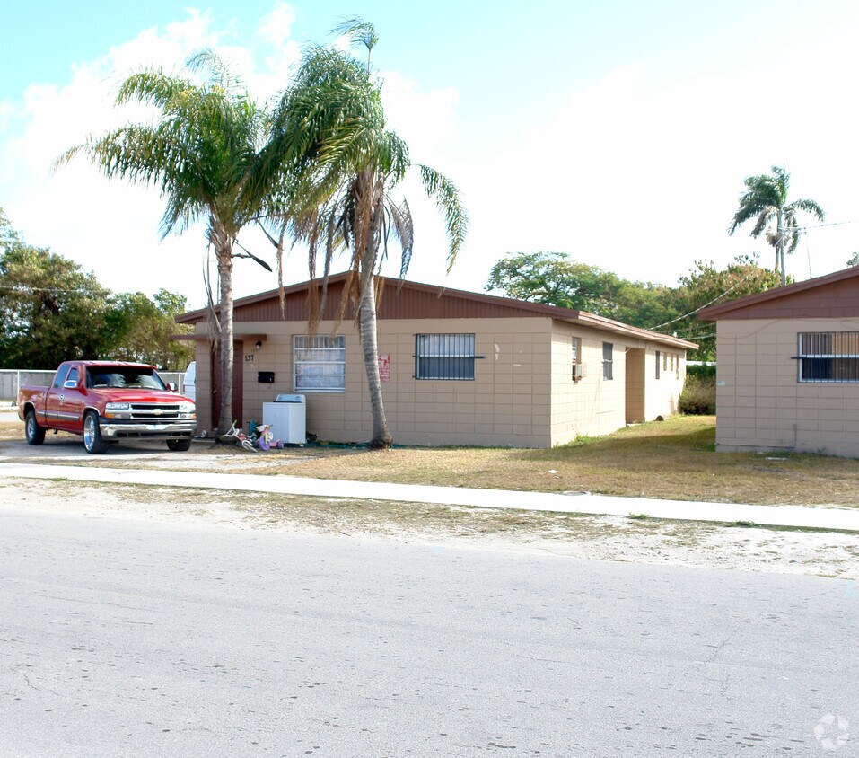 Foto del edificio - 127-137 NW 9th Ave