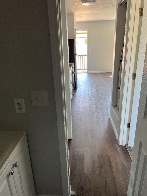 Building Photo - 810 Yucca Dr