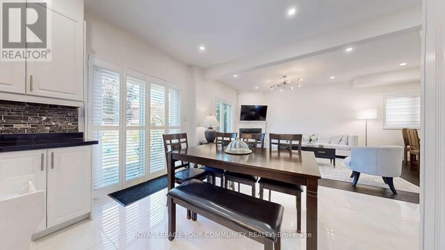 Building Photo - 172 Humberland Dr