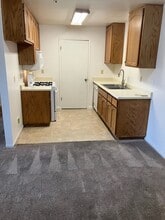 Building Photo - 515 Grande St