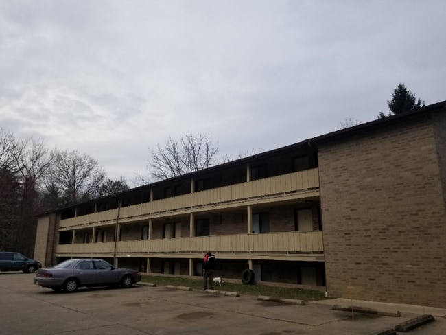 Building Photo - 1320 Bailey Rd