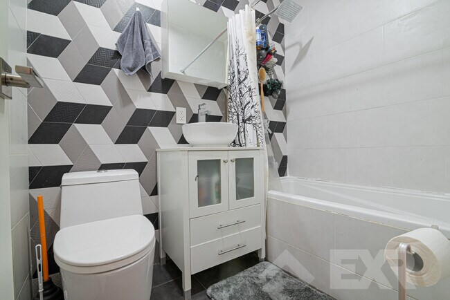 Foto del edificio - 404 Seneca Ave