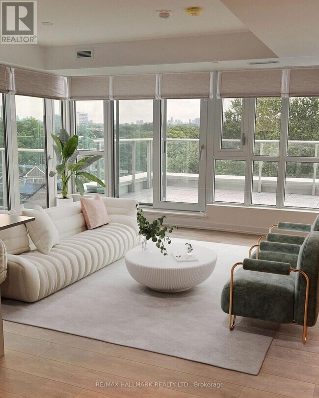 Photo du bâtiment - 150 Logan Ave