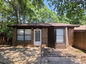 Building Photo - 6188 Woodlands Dr