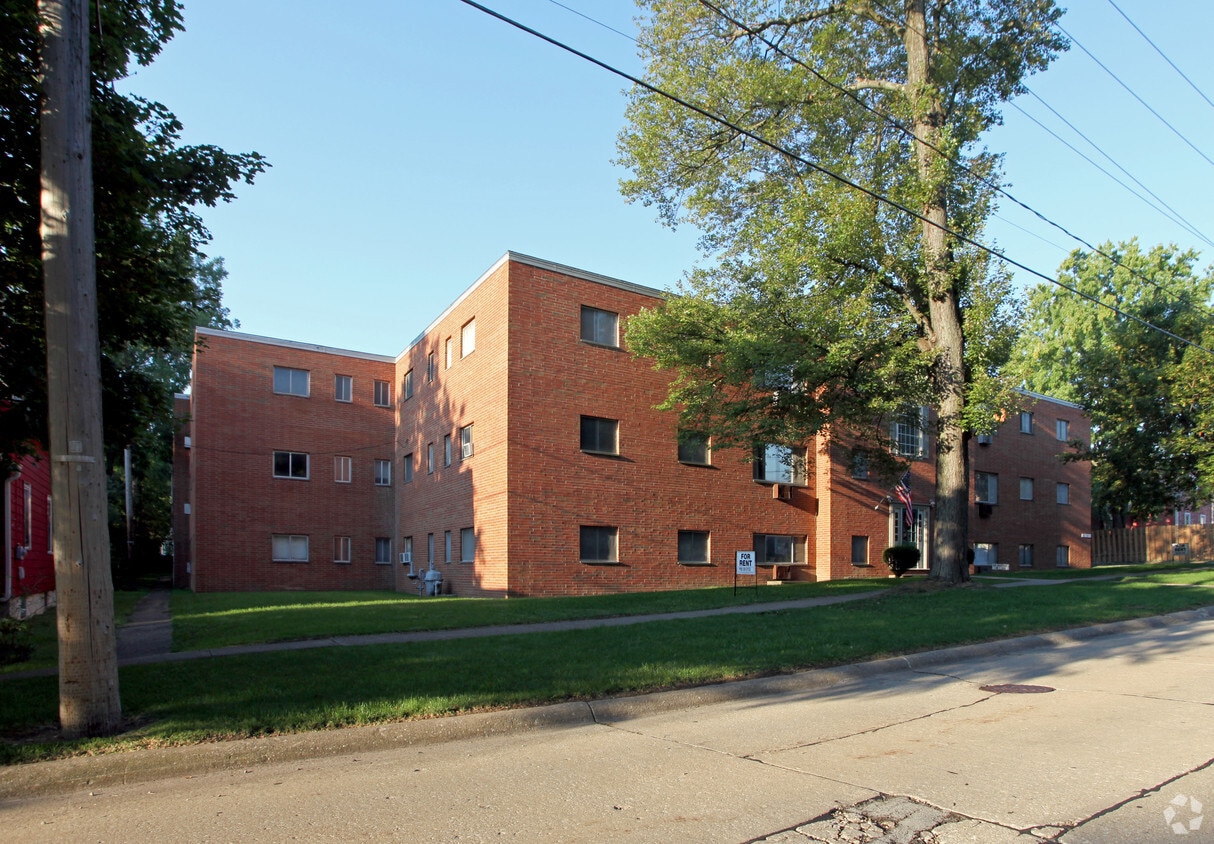 Building Photo - Heritage House