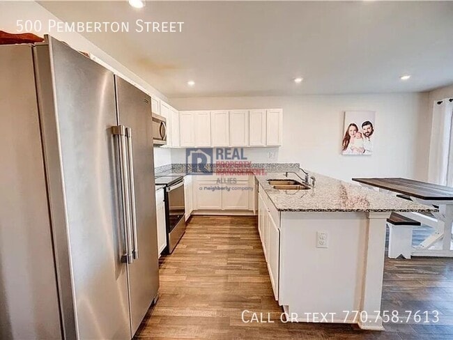 Building Photo - 500 Pemberton St