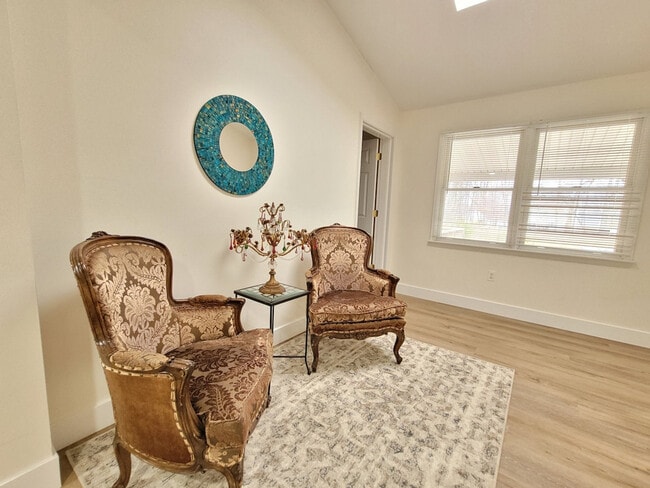 Building Photo - 8403 Woodford Ct