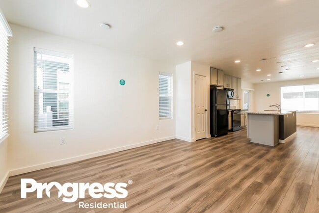 Building Photo - 4735 N Tower Dr