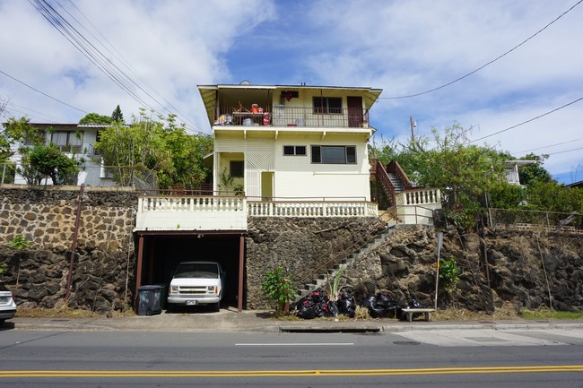 Building Photo - 1853 Kalihi St