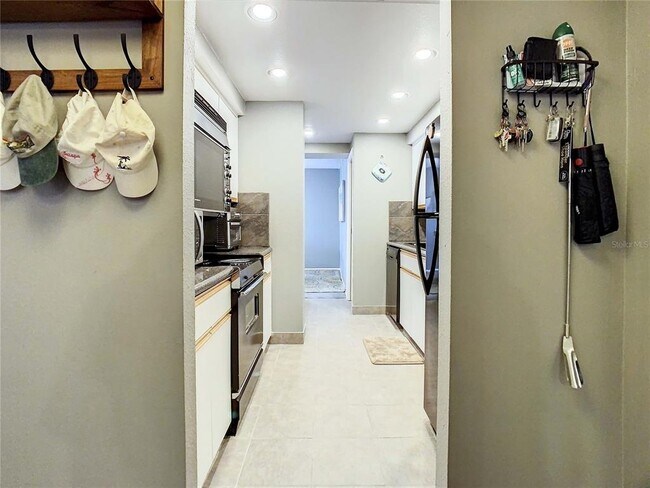 Foto del edificio - 632 Edgewater Dr