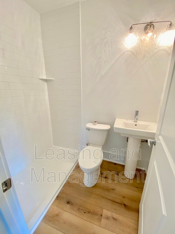 Building Photo - 1207 Gatch Ct
