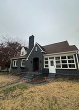Building Photo - 1211 N Nashville Ave
