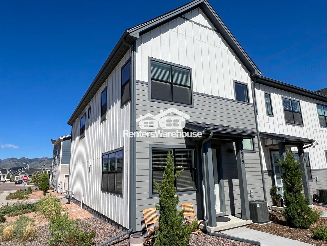 Foto principal - 8049 Yampa River Ave