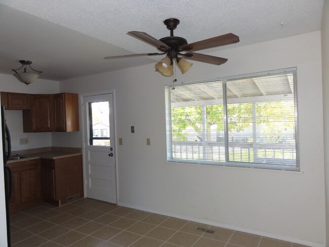 Foto del edificio - 12874 E Florida Dr