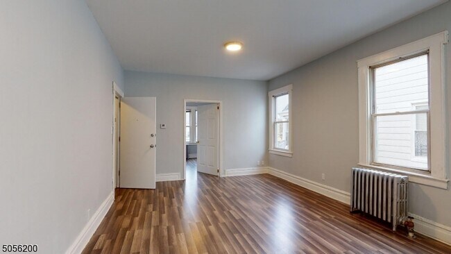 Foto del edificio - 416 Leslie St
