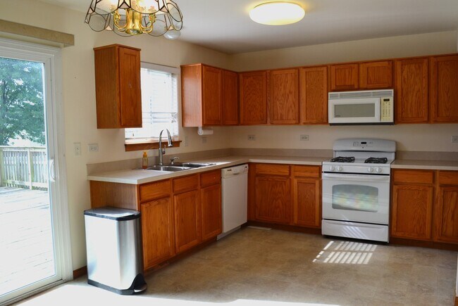 Building Photo - 505 Vertin Blvd