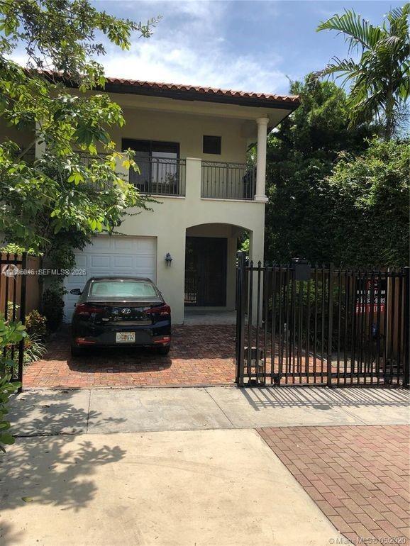 Foto del edificio - 3227 Gifford Ln