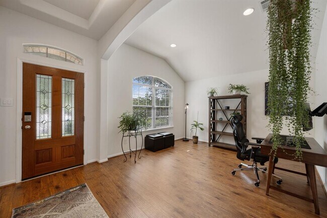 Building Photo - 2405 Tumbling River Dr