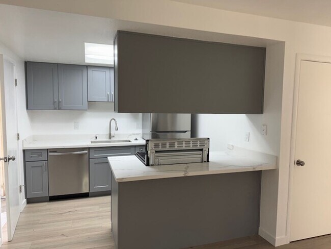 Foto del edificio - 401-403 Elizabeth Way