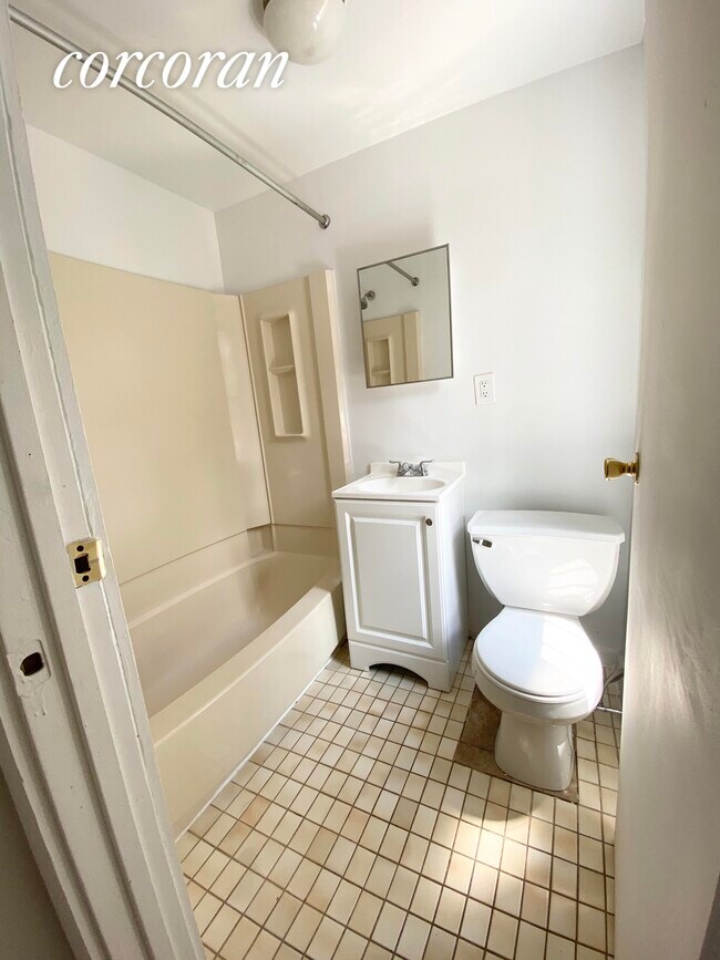 Foto del edificio - 442 E 115th St