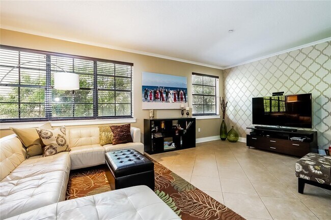 Foto del edificio - 2769 Coconut Ave