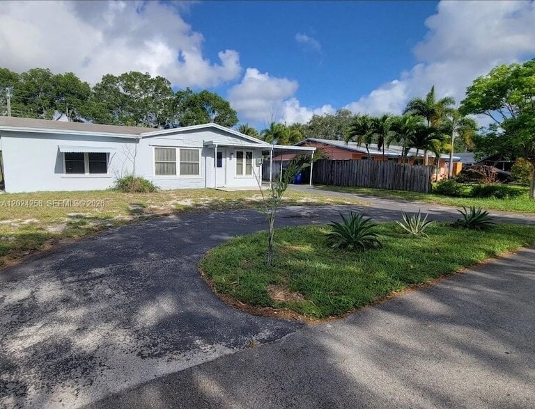 Building Photo - 4841 NW 10th Terrace